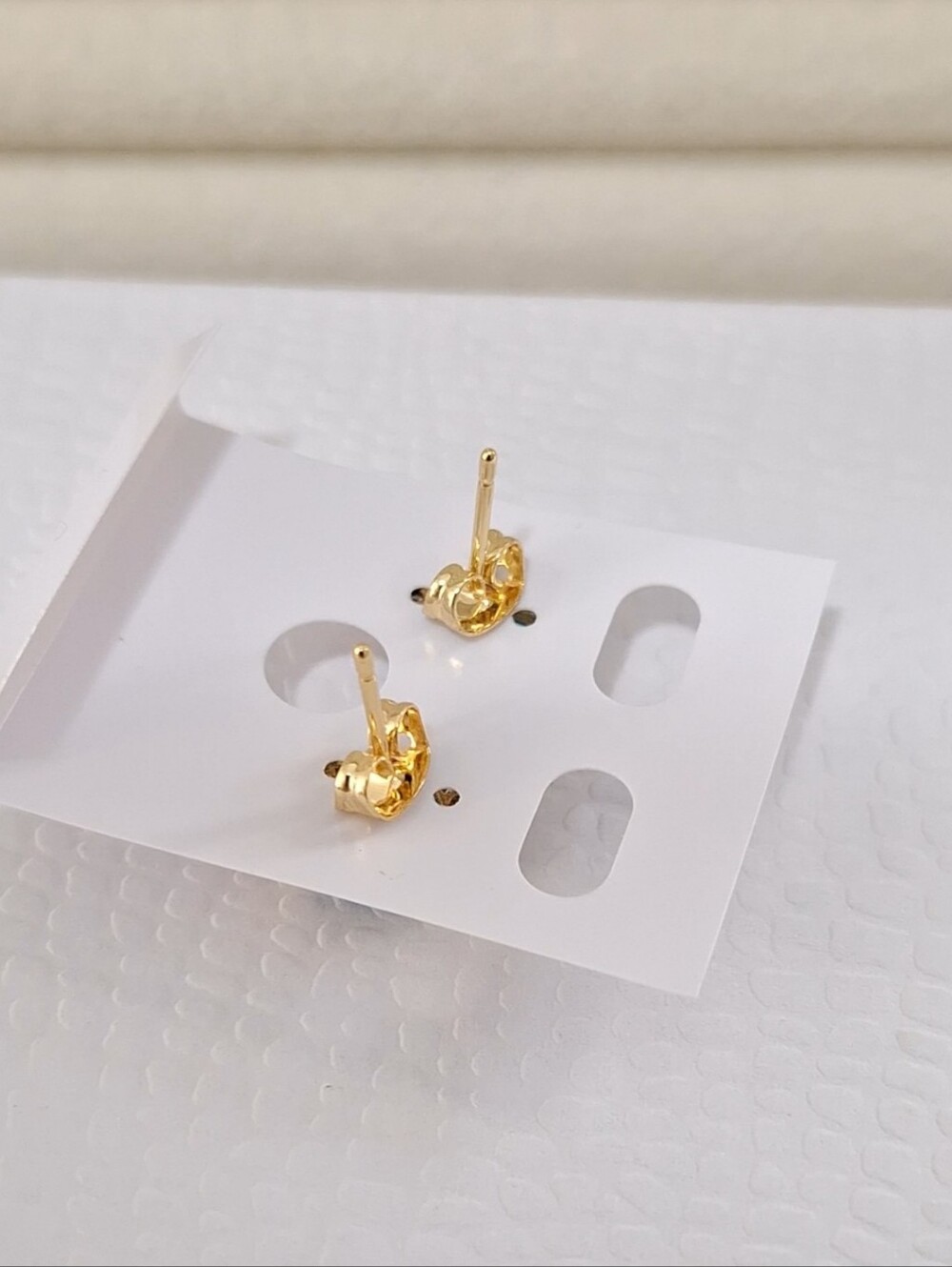 Mother pearl clover stud earrings - Picture 3 of 3